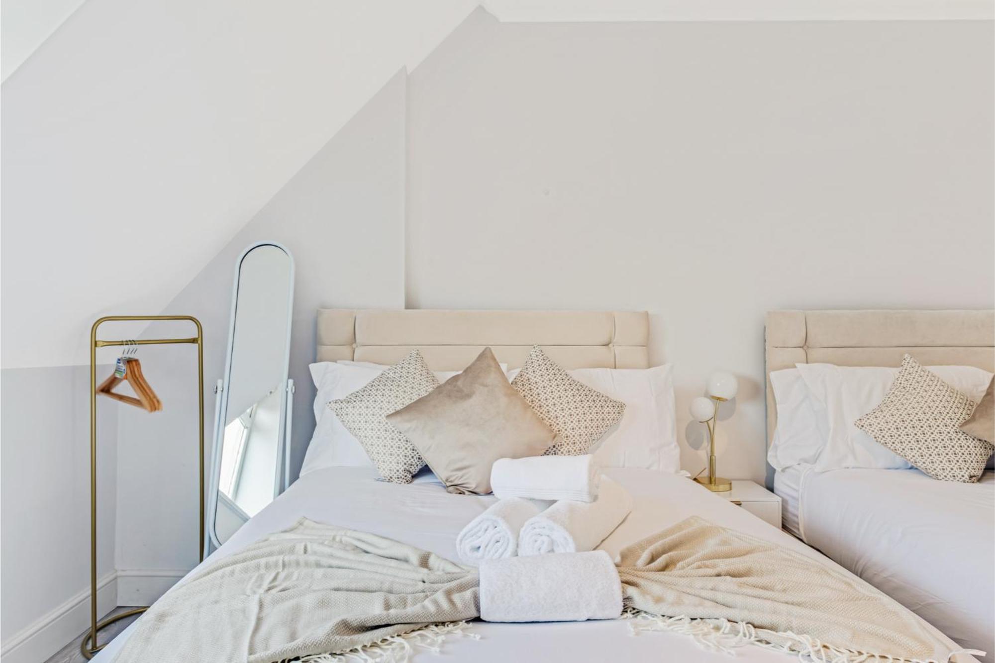 Sweet And Lovely 2Br With Free Parking Лондон Екстер'єр фото